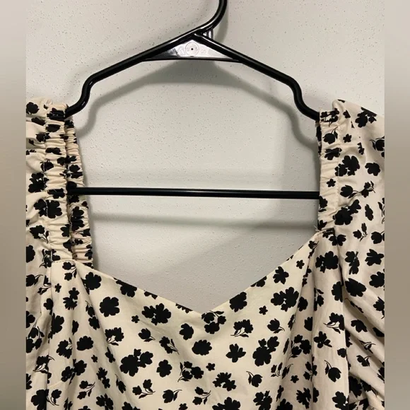 Topshop Black and Cream Floral Blouse - Picture 2 of 7